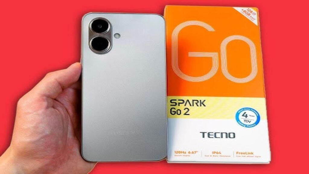 iPhone 16 जैसा लुक और कीमत मात्र ₹7000! बिना सिम/नेटवर्क के कॉलिंग की सुविधा ने उड़ाए होश, जानें इस जादुई फोन के बारे में। 1 Tecno ने कमाल कर दिया! iPhone 16 का प्रीमियम लुक वाला फोन लॉन्च कर दिया, वो भी बस 7 हजार में। Spark Go 2 नाम का ये बजट बीस्ट Spark सीरीज का नया मेंबर है। बैक पैनल देखकर लगेगा Apple वाला फोन हाथ में है, लेकिन जेब पर बोझ नहीं। स्टूडेंट्स, पहली जॉब वाले या फैमिली के लिए परफेक्ट। आइए, फुल डिटेल्स चेक करते हैं मैंने स्पेक्स देखे, वाह! डिस्प्ले और डिजाइन 6.67 इंच HD+ LCD स्क्रीन मिलेगी, 120Hz रिफ्रेश रेट के साथ स्मूद स्क्रॉलिंग। नोटिफिकेशन के लिए Dynamic Island जैसा फीचर – नया-नया लगेगा। बैक पर मैट फिनिश, iPhone 16 स्टाइल – दोस्त पूछेंगे, ये तो महंगा फोन लग रहा! Unisoc T7250 चिपसेट, 4GB RAM + 64GB स्टोरेज। मल्टीटास्किंग आसान, गेमिंग भी चलेगी हल्की-फुल्की। साइड फिंगरप्रिंट, IR सेंसर – रिमोट की तरह TV कंट्रोल करो! कैमरा रियर में 13MP कैमरा डुअल LED फ्लैश के साथ, दिन में क्लियर शॉट्स। फ्रंट 8MP सेल्फी कैमरा, डुअल फ्लैश – इंस्टा रील्स के लिए कमाल। DTS ट्यून वाले डुअल स्टीरियो स्पीकर्स से म्यूजिक ब्लास्ट। मेरे हिसाब से, इस रेंज में कैमरा वैल्यू फॉर मनी। वीडियो कॉल्स, फोटोज – सब सेट। बैटरी 5000mAh की दमदार बैटरी, 15W फास्ट चार्जिंग USB-C से। एक चार्ज में फुल डे चलाओ – यूट्यूब, चैटिंग, सब। बजट फोन में इतनी बैटरी कम ही मिलती। ओवरहीटिंग की चिंता मत करो, Tecno ने ऑप्टिमाइज किया है। कीमत और उपलब्धता बस 6,999 रुपये! 4GB+64GB वैरिएंट, 4 कूल कलर्स। Flipkart, Amazon या Tecno स्टोर्स पर चेक करो। फेस्टिवल सीजन में डिस्काउंट मिल सकता। iPhone लुक, Android स्पीड – ये तो सुपरहिट होगा। मेरा दोस्त ने ट्रायल किया, बोला "iPhone जैसा फील, लेकिन अपना बजट"! क्यों खरीदें Spark Go 2? अगर नया फोन चाहिए जो दिखे अमीर, चले लंबा, तो यही। कमियां? हाई-एंड गेमिंग नहीं, लेकिन 7k में क्या उम्मीद। Infinix, Realme के बजट फोन्स से कॉम्पिटिशन टफ। Tecno Spark Go 2 प्रूव है – सस्ते में प्रीमियम। जल्दी ग्रैब करो!